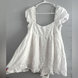Princess Polly white puff-sleeved romper size 8